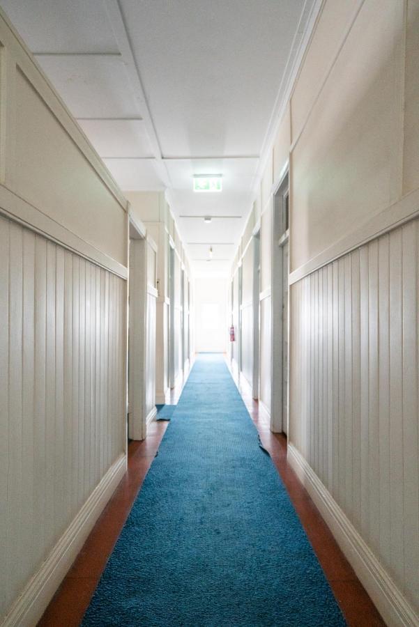 Commercial Hotel Clermont Kültér fotó